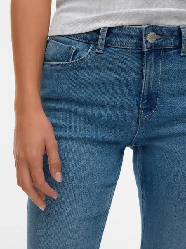 Jeans Vmpaige a vita media e vestibilità skinny Jeans Vmpaige a vita media e vestibilità skinny