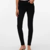 Jeans Vmseven a vita media e vestibilità slim