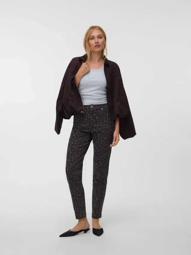 Jeans Vmtessa a vita alta con vestibilità Mom Jeans Vmtessa a vita alta con vestibilità Mom