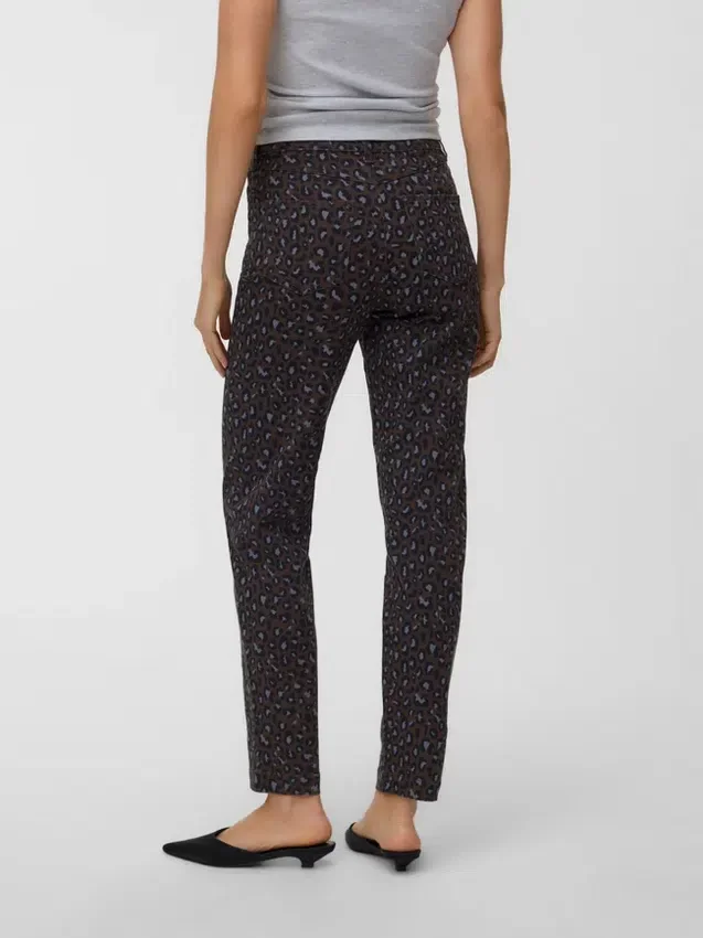 Jeans Vmtessa a vita alta con vestibilità Mom Jeans Vmtessa a vita alta con vestibilità Mom