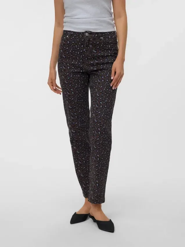 Jeans Vmtessa a vita alta con vestibilità Mom Jeans Vmtessa a vita alta con vestibilità Mom