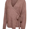 Maglione a collo a V dalla vestibilità regolare
