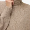 Maglione a collo alto dalla vestibilità regolare