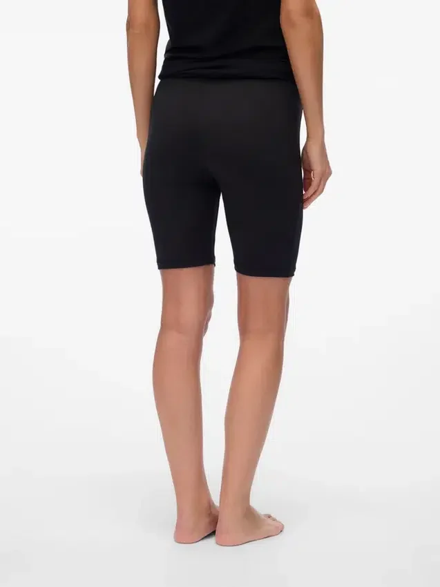 Pantaloncini aderenti Pantaloncini aderenti