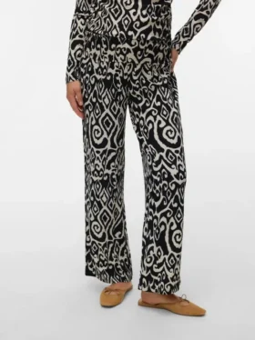 Pantaloni a gamba larga