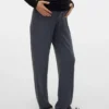 Pantaloni a vestibilità regolare e vita media