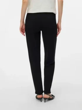 Pantaloni a vita alta e vestibilità regolare