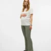 Pantaloni a vita alta e vestibilità regolare
