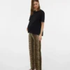 Pantaloni a vita alta e vestibilità regolare