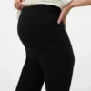 Pantaloni a vita alta e vestibilità regolare