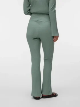 Pantaloni a zampa