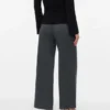 Pantaloni dalla vestibilità ampia