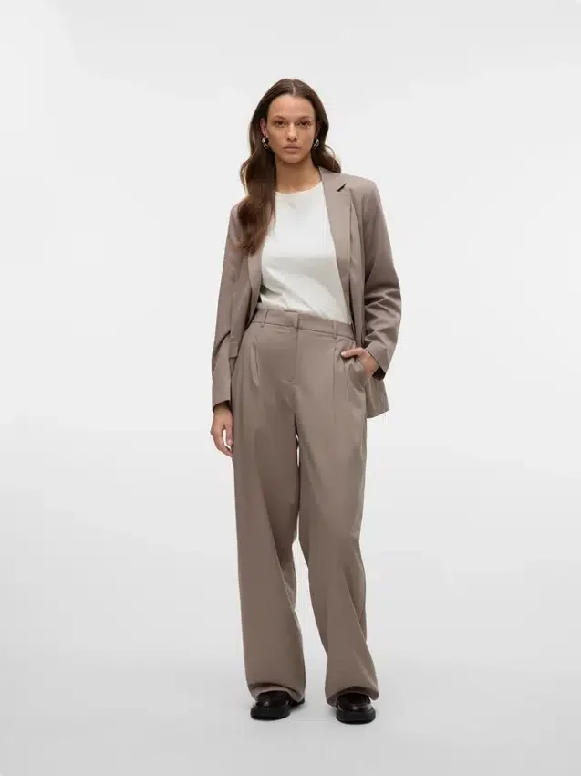 Pantaloni larghi in sartoria Vmnila Pantaloni larghi in sartoria Vmnila
