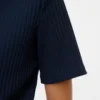 Polo aderente