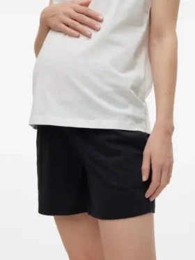 Shorts a vita bassa e vestibilità ampia