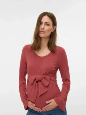 Top con scollo a U e vestibilità regolare