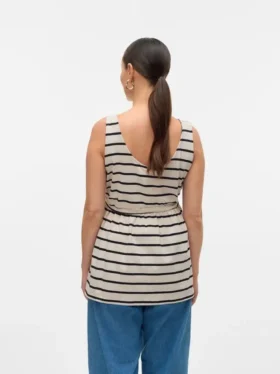 Top con scollo a U e vestibilità regolare