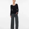Top con scollo a U e vestibilità regolare