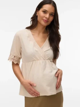 Top con scollo a V dalla vestibilità regolare
