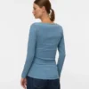 Top con scollo a V e vestibilità regolare