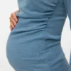 Top con scollo a V e vestibilità regolare