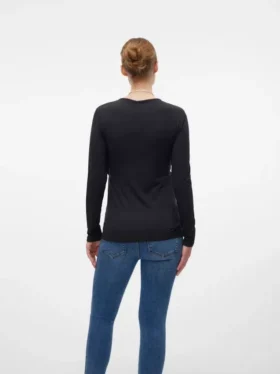 Top dal taglio aderente con scollo rotondo