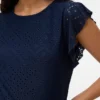 Top dal taglio ampio con scollo rotondo