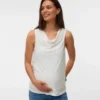 Top slim fit con scollo a U