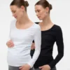 Top slim fit con scollo a U