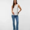 Top slim fit con scollo a U