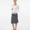 Top slim fit con scollo a U